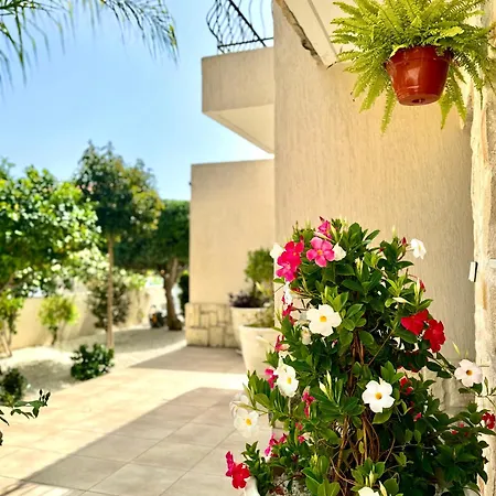 度假居 Hermine Paphos *