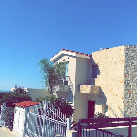 Hermine Paphos